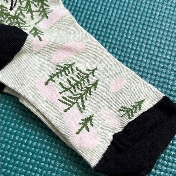 Gray and Green Graphic Socks - Picture 3 of 6